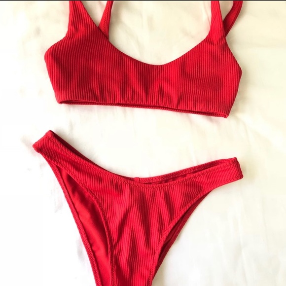 Express Red Bikini - Picture 2 of 4